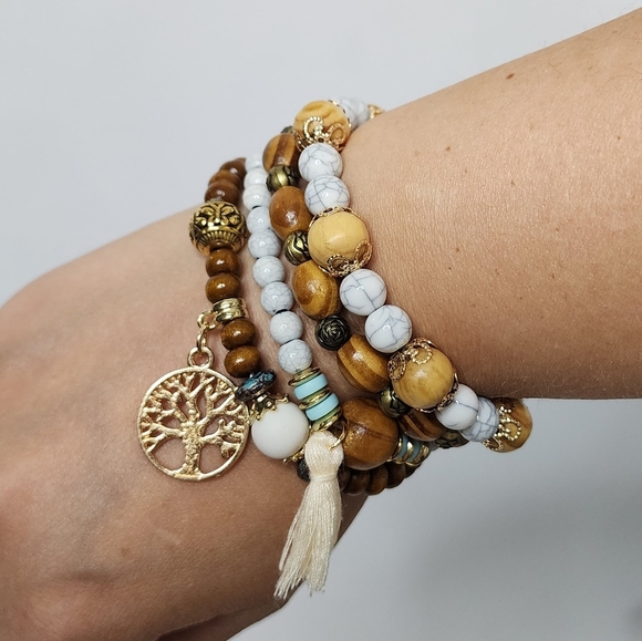NEW‼️Bohemian Wooden Bead Bracelet Set with Gold Accents (4PCS) - Picture 2 of 4